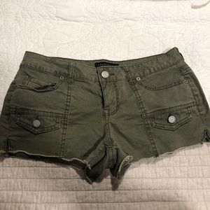 Hunter green Aeropostale shorty shorts